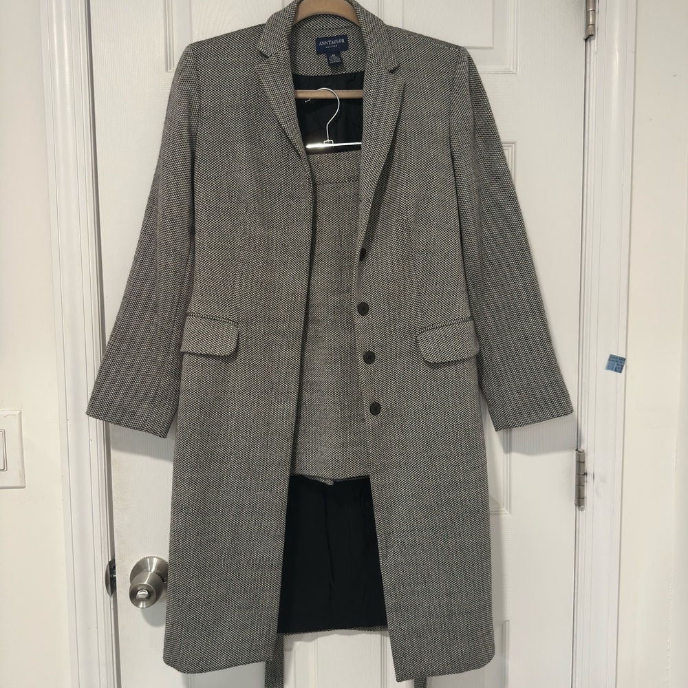 100% Wool Anne Klein Black and Gray Herringbone Long Coat